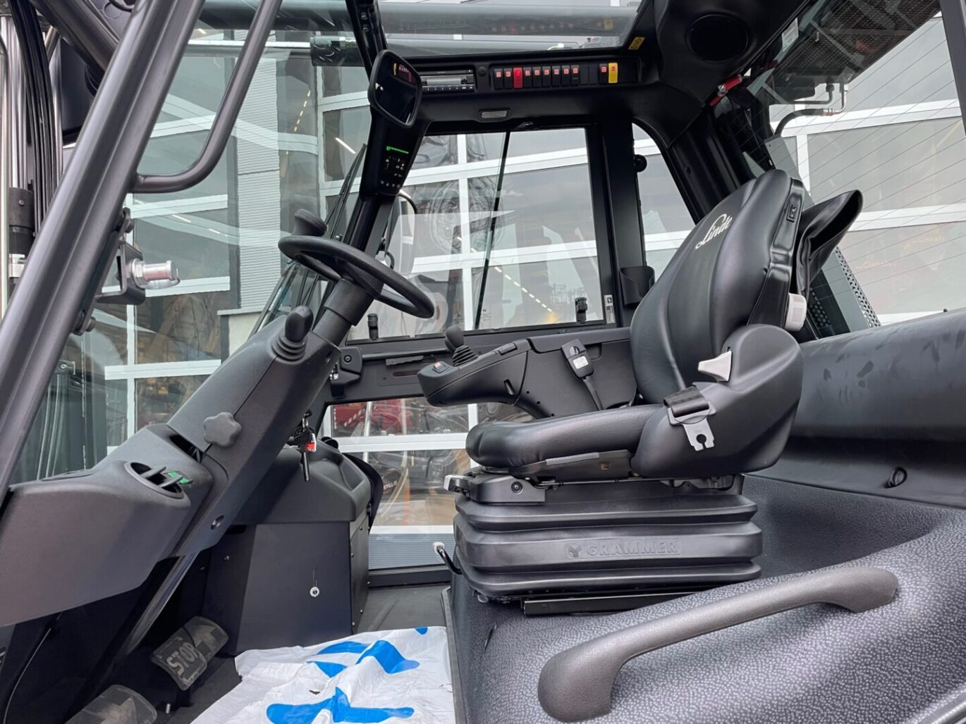 9FCE81CD 87BB 4DE1 B5BA FC147D3B7D31